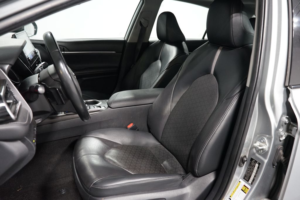 Thumbnail: 2023 Toyota Camry - 6