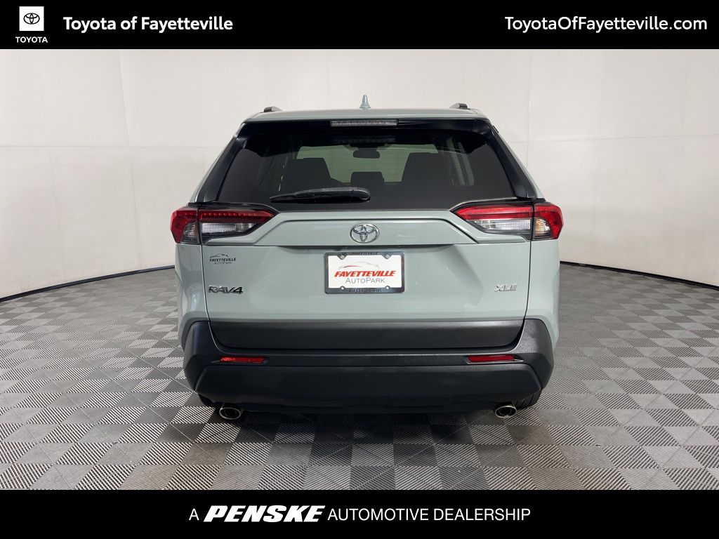 Thumbnail: 2021 Toyota RAV4 - 9