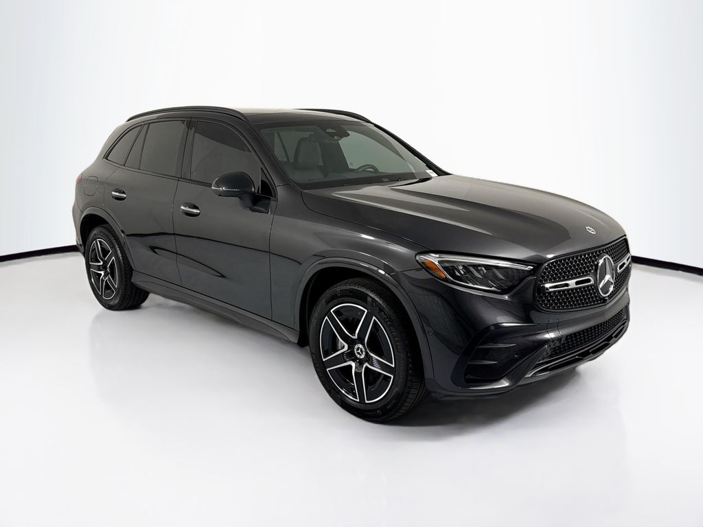 Thumbnail: 2025 Mercedes-Benz GLC - 3