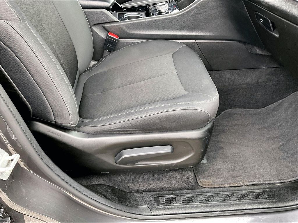 2022 Jeep Grand Cherokee — photo 36