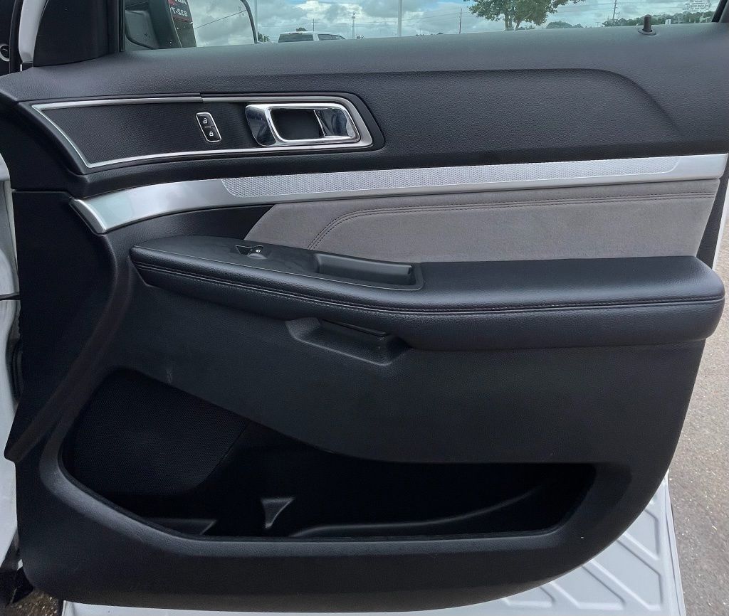 2017 Ford Explorer XLT White at Cook Ford