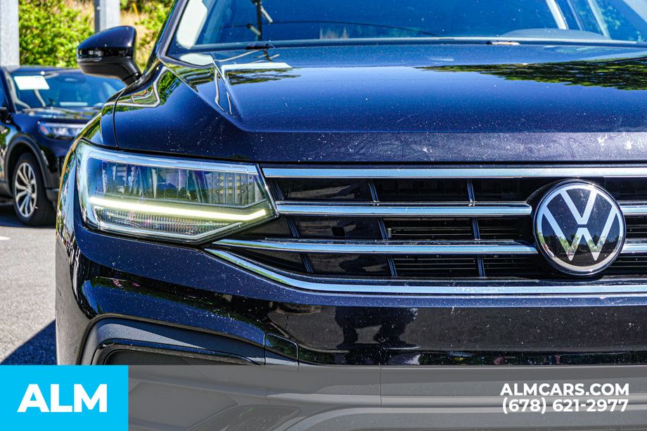 Used 2023 Black Volkswagen 2.0T SE image 11
