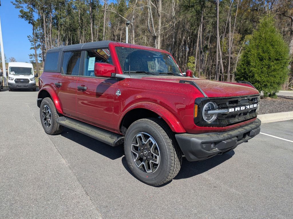 2026 Ford Bronco Outer Banks