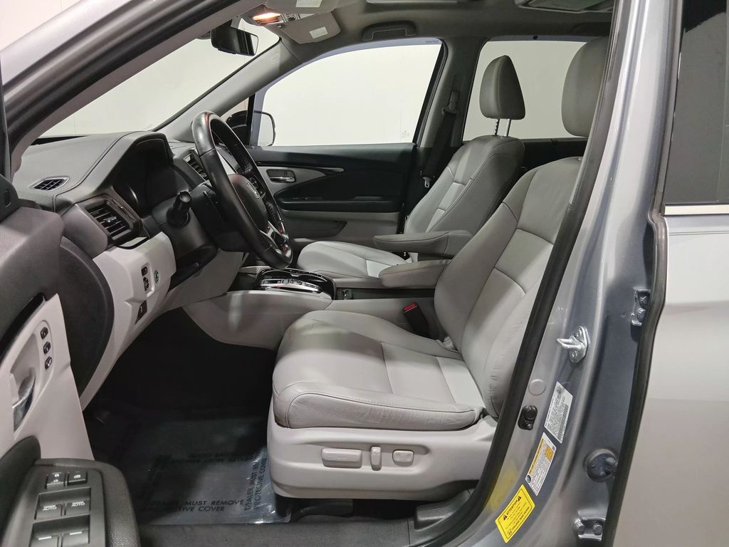 2021 Honda Pilot Touring 7 Passenger