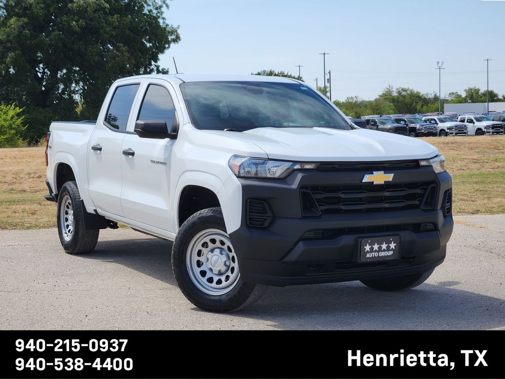 Summit White 2023 Chevrolet Colorado Pickup Truck Four-Wheel Drive 8-Speed Automatic