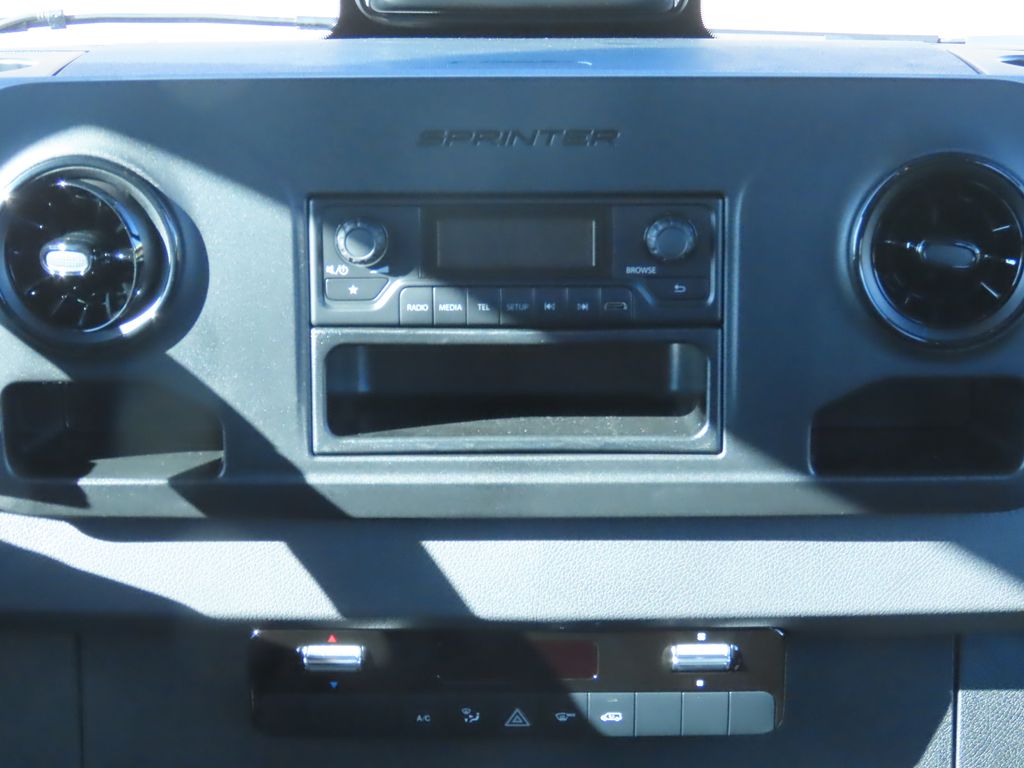 Thumbnail: 2025 Mercedes-Benz Sprinter - 15