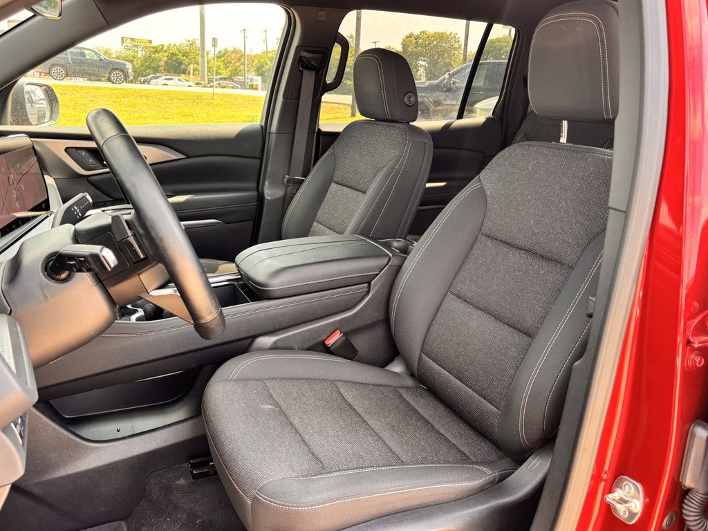 Used Car 2025 Chevrolet Traverse  Lt For Sale Under $40,000 In Corsicana, Texas