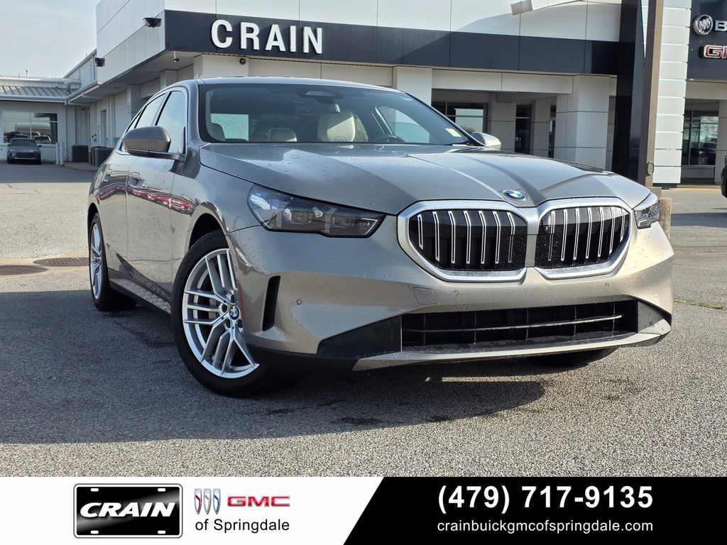 Oxide Gray Metallic 2024 BMW 5 Series 530i RWD Sedan Rear-Wheel Drive 8-Speed Automatic