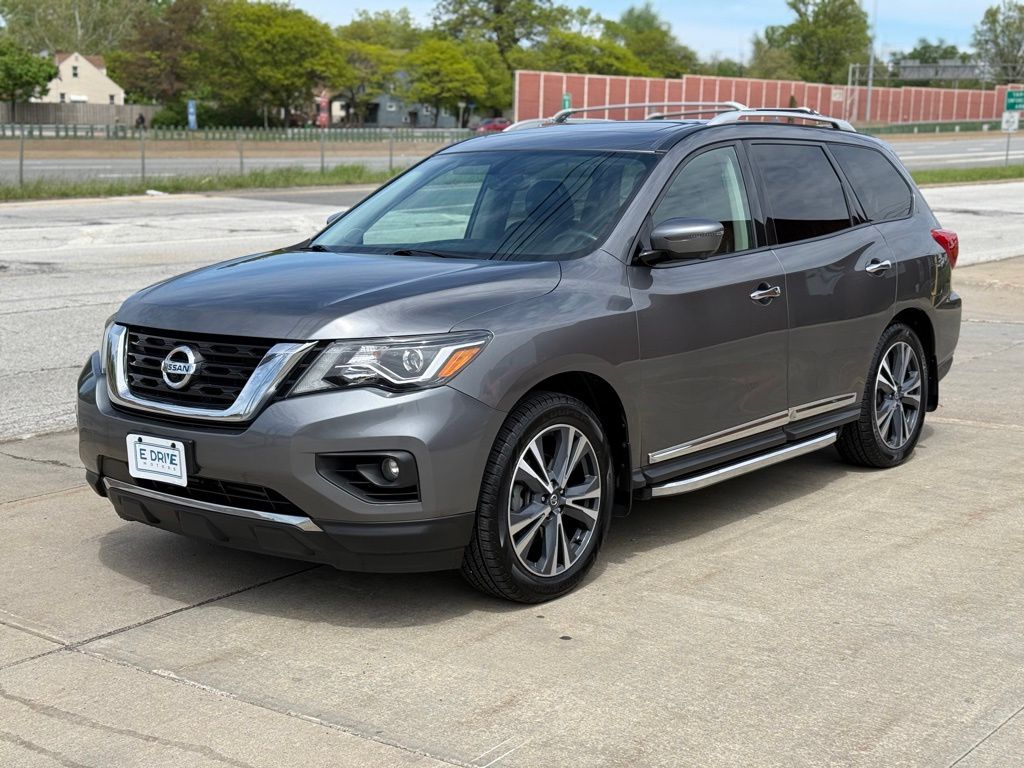 2019 Nissan Pathfinder Platinum 4WD's photo