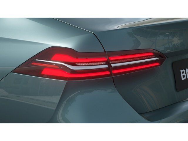 New 2027 Green BMW 530i image 8