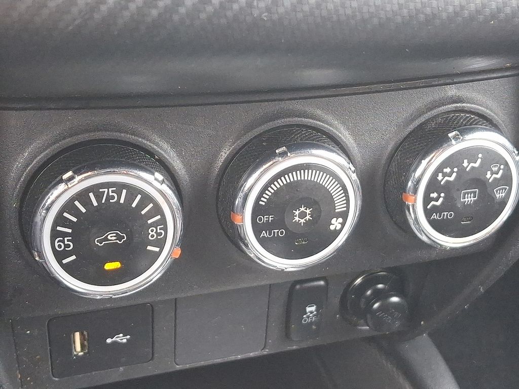 Thumbnail: 2019 Mitsubishi Outlander Sport - 15