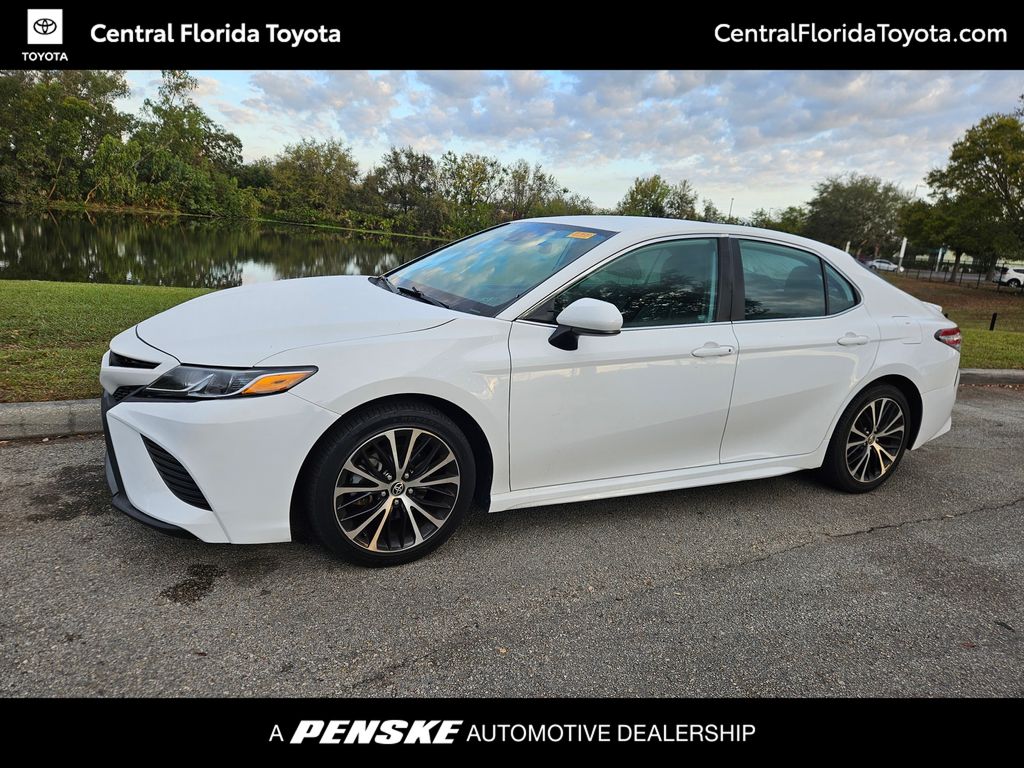 2020 Toyota Camry SE -
                Orlando, FL