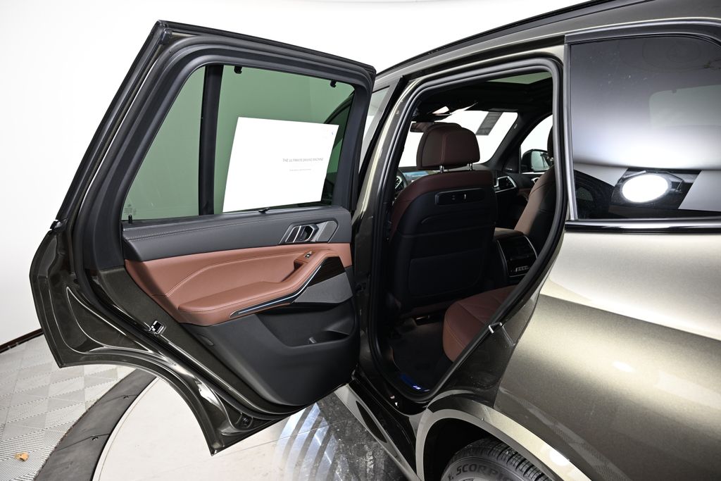 Thumbnail: 2026 BMW X5 - 23