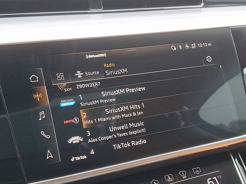 Thumbnail: 2022 Audi S8 - 19