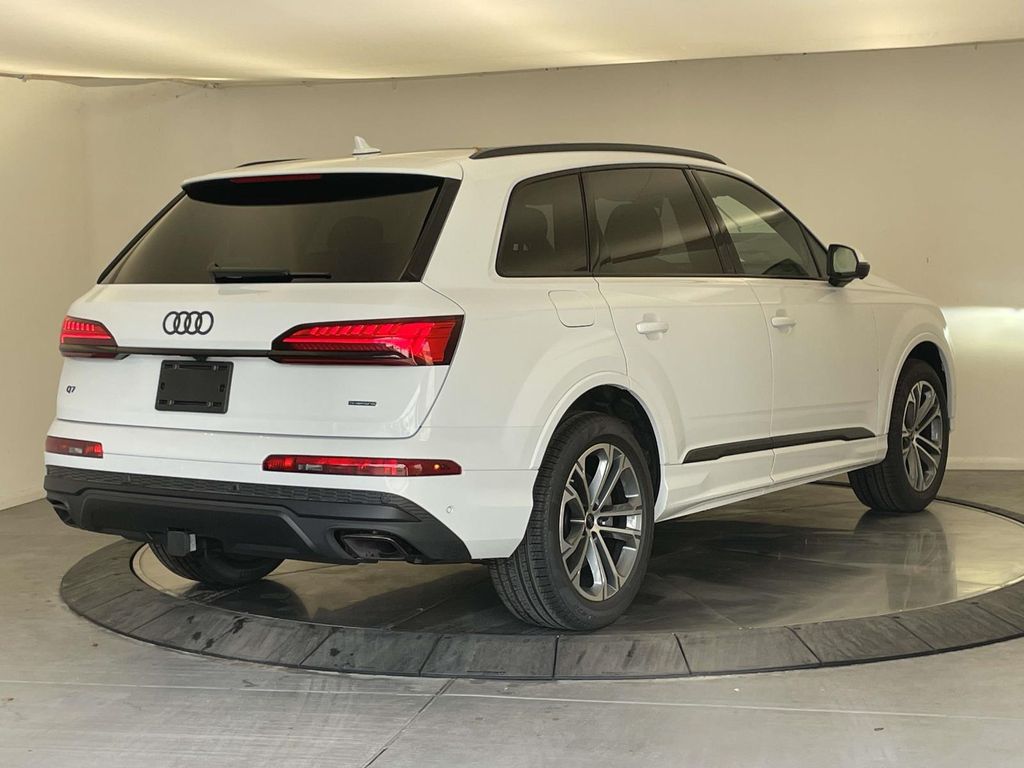 2026 Audi Q7 45 Premium White at Audi Porsche Sewickley