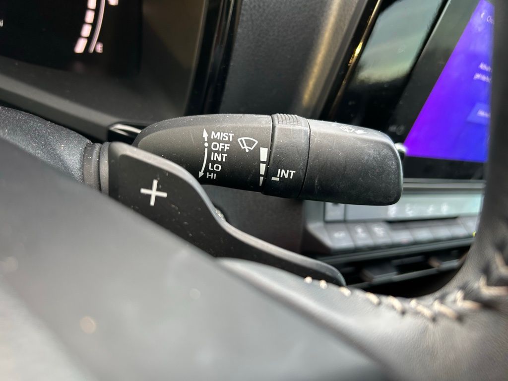 Thumbnail: 2025 Toyota Camry - 20