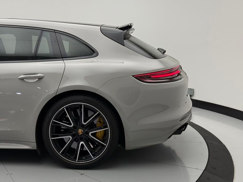 Thumbnail: 2020 Porsche Panamera - 16