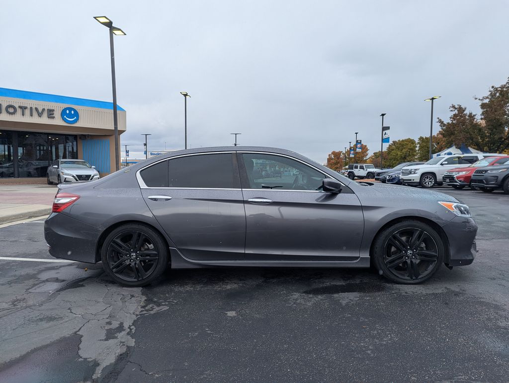 2017 Honda Accord Sport 2