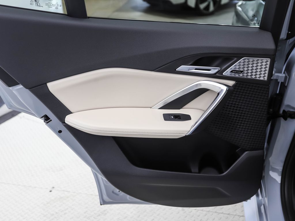 Thumbnail: 2025 BMW X2 - 19