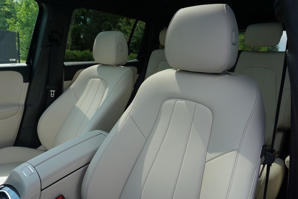 Thumbnail: 2025 Mercedes-Benz GLB - 11