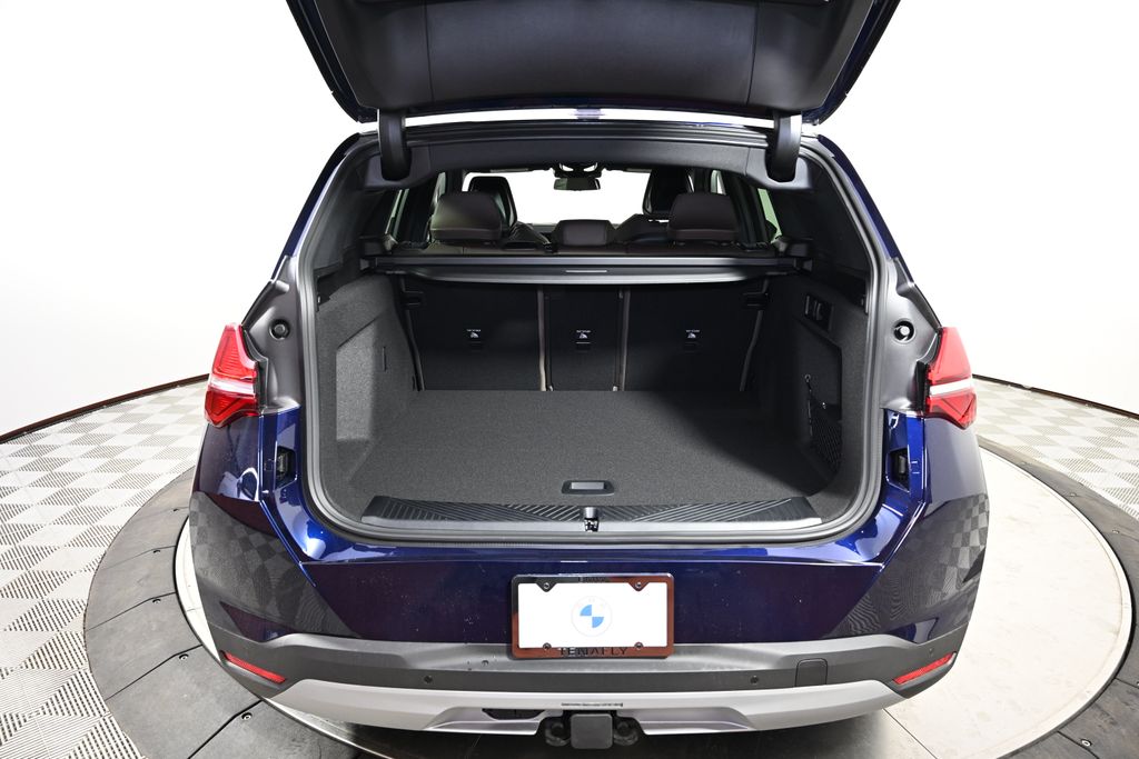 Thumbnail: 2026 BMW X3 - 10