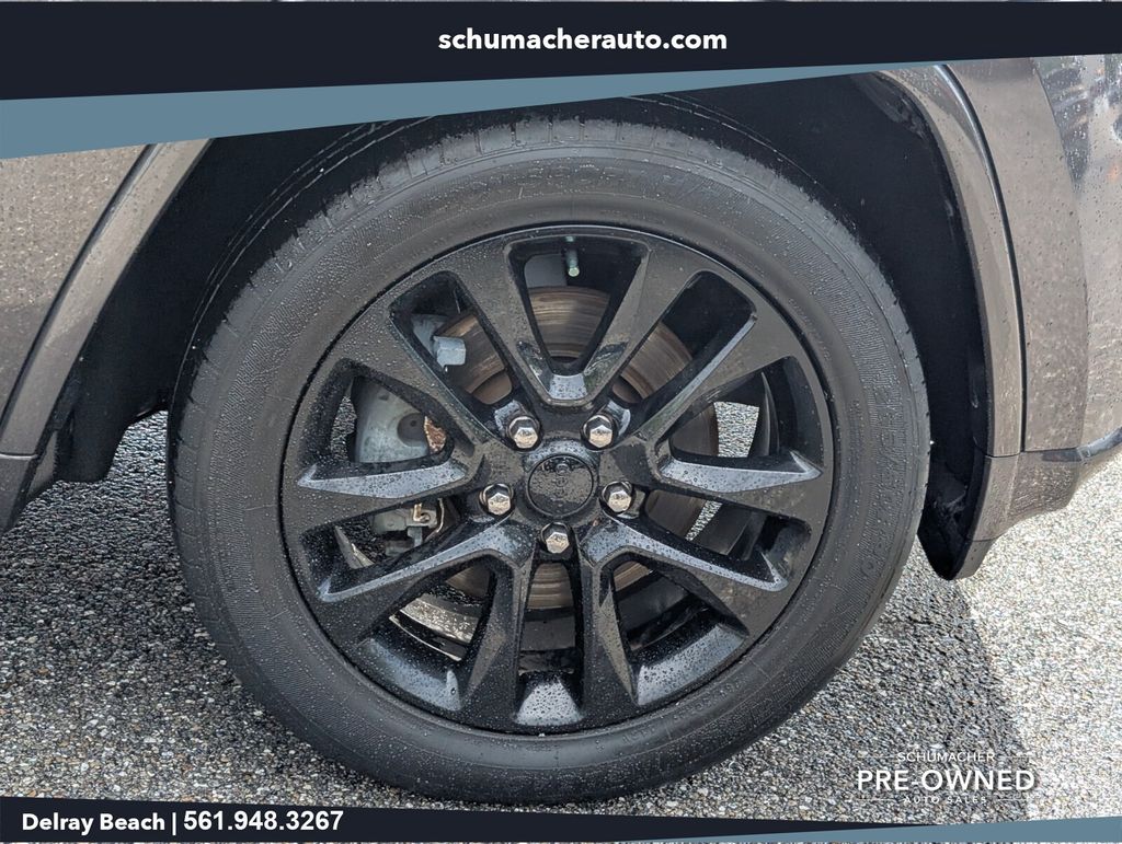 used 2021 Jeep Grand Cherokee car, priced at $16,498