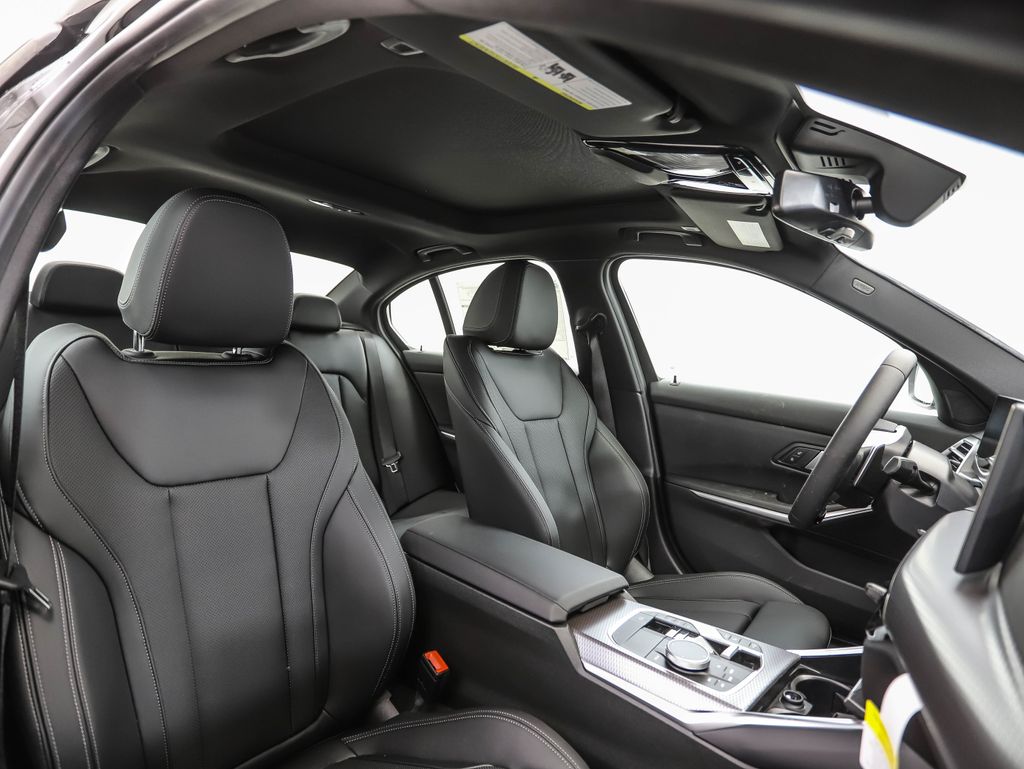 Thumbnail: 2025 BMW 3 Series - 29