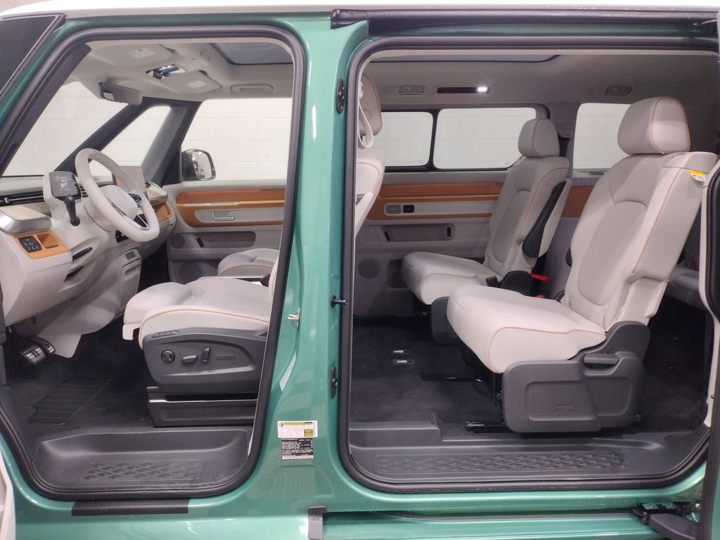 2025 Volkswagen ID. Buzz Pro S Plus