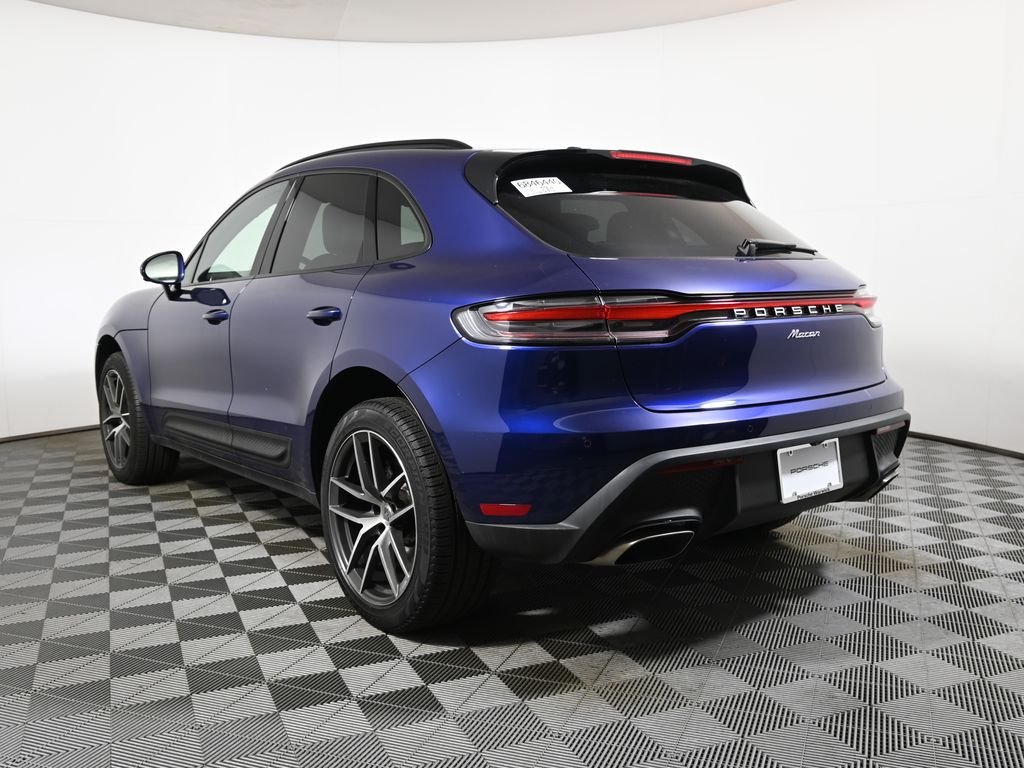 Thumbnail: 2025 Porsche Macan - 3