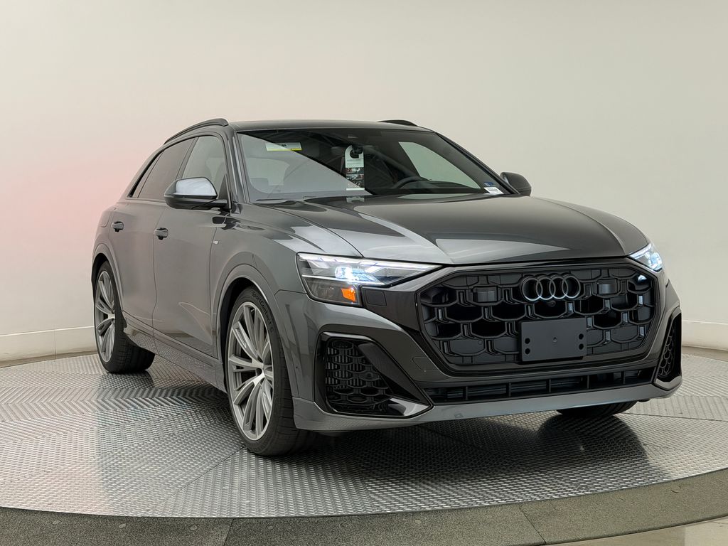 Thumbnail: 2026 Audi Q8 - 3