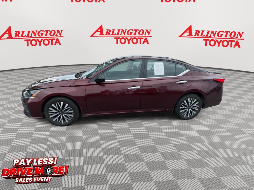 Used 2025 Nissan Altima Sedan