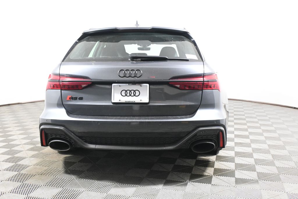 Thumbnail: 2023 Audi RS 6 - 6
