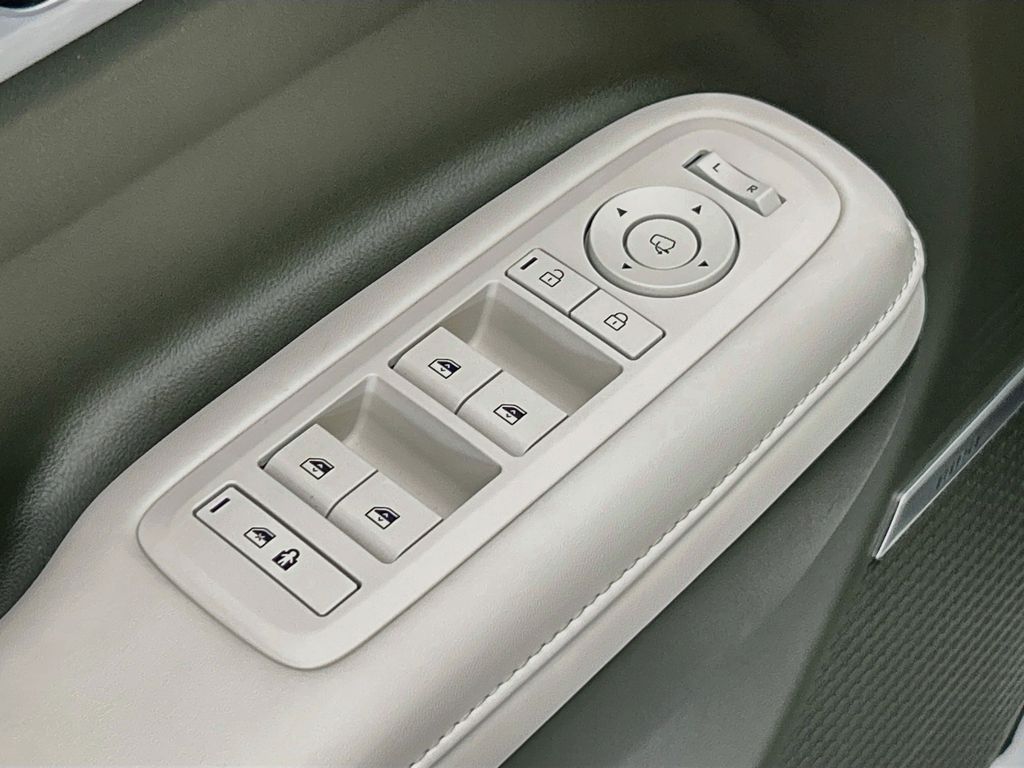 Thumbnail: 2025 Hyundai Santa Fe - 22