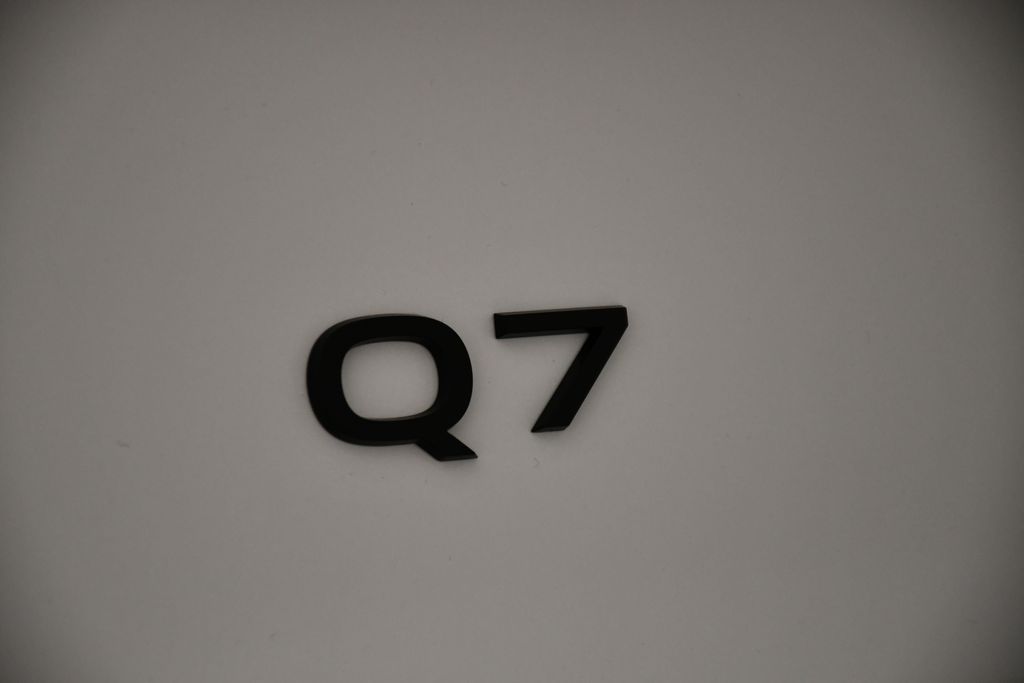 Thumbnail: 2025 Audi Q7 - 9