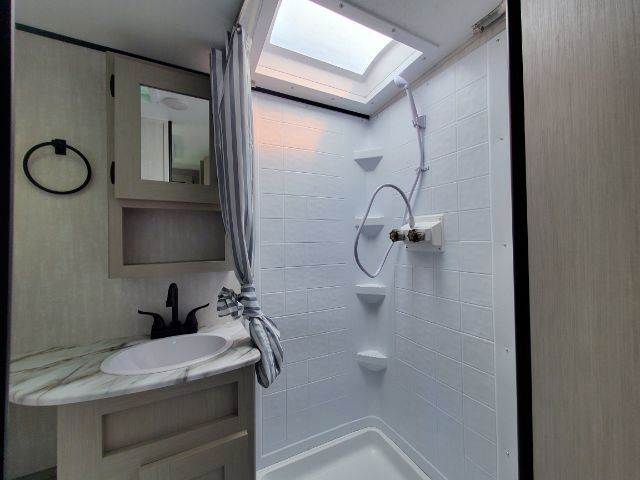 2024 White Coachmen APEX 221RLS Travel Trailer