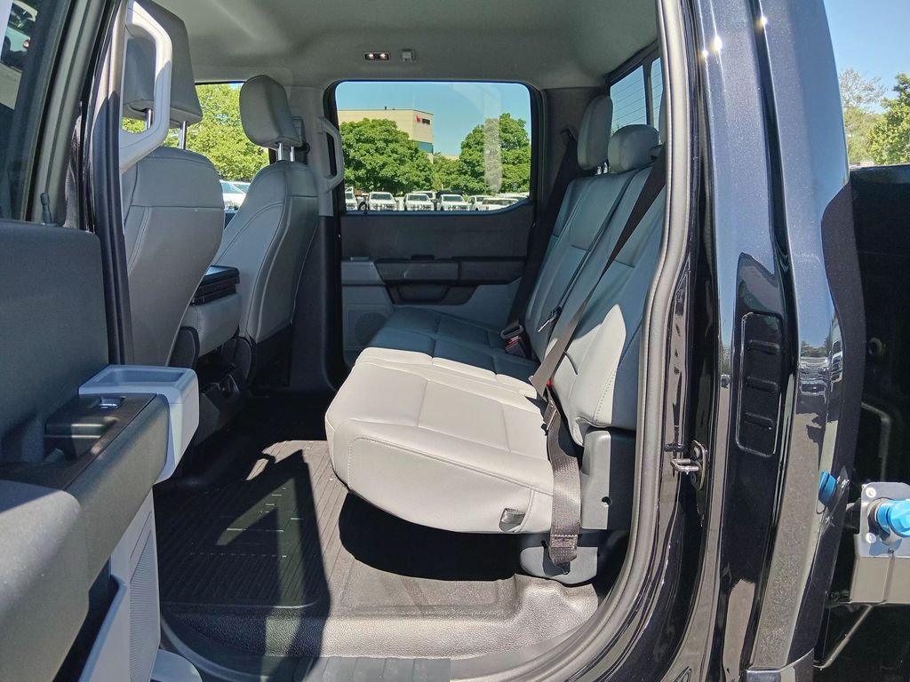 2025 Ford F-350 Chassis XL