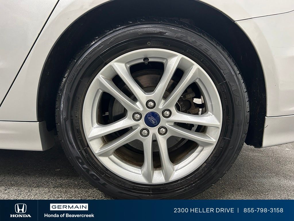 Used 2018 Silver Ford SE image 13