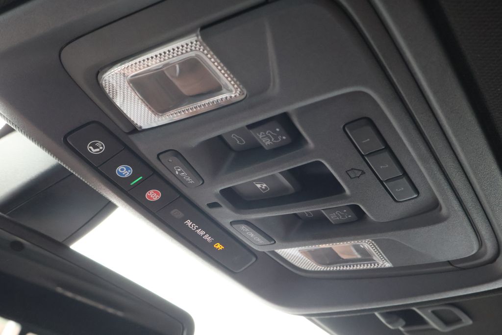 2022 Chevrolet Silverado 1500 High Country 32