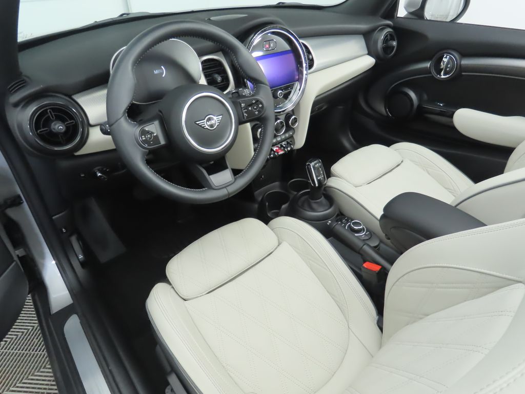 Thumbnail: 2023 MINI Cooper - 17