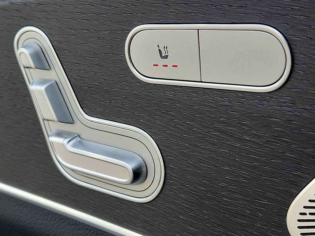 Thumbnail: 2026 Mercedes-Benz GLS - 9