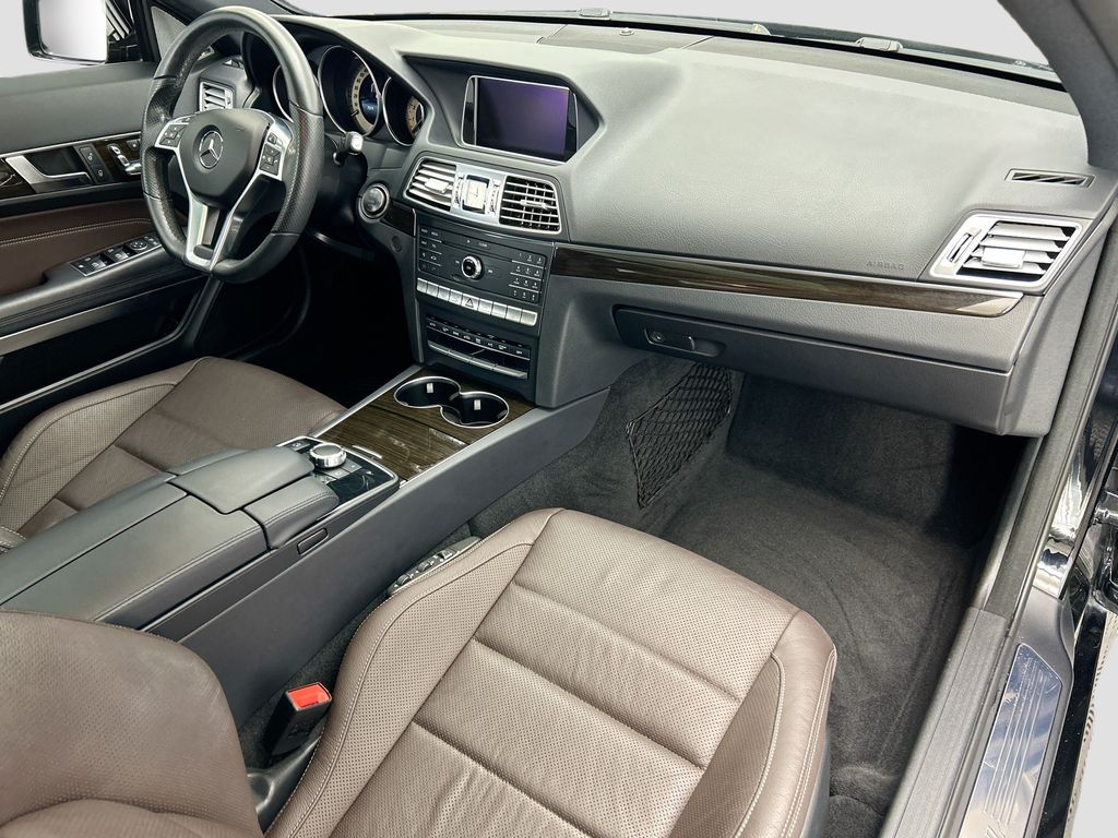 Thumbnail: 2017 Mercedes-Benz E-Class - 16