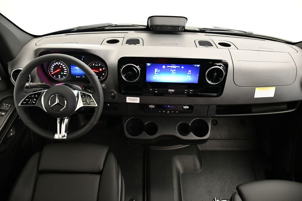 2025 Mercedes-Benz Sprinter 2500 13
