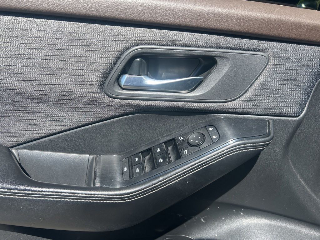 2021 Nissan Rogue SV Black at Bob Ruth Ford