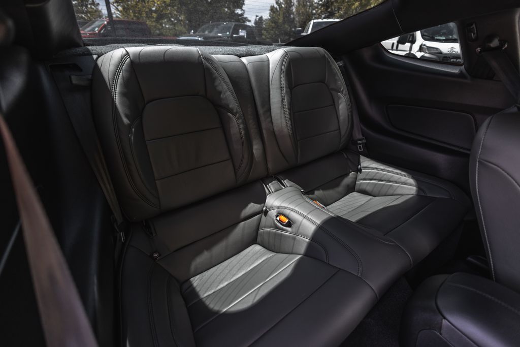 2023 Ford Mustang GT Premium thumbnail 24