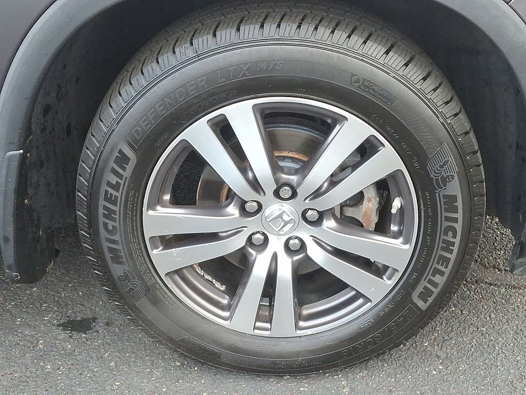 Thumbnail: 2016 Honda Pilot - 8