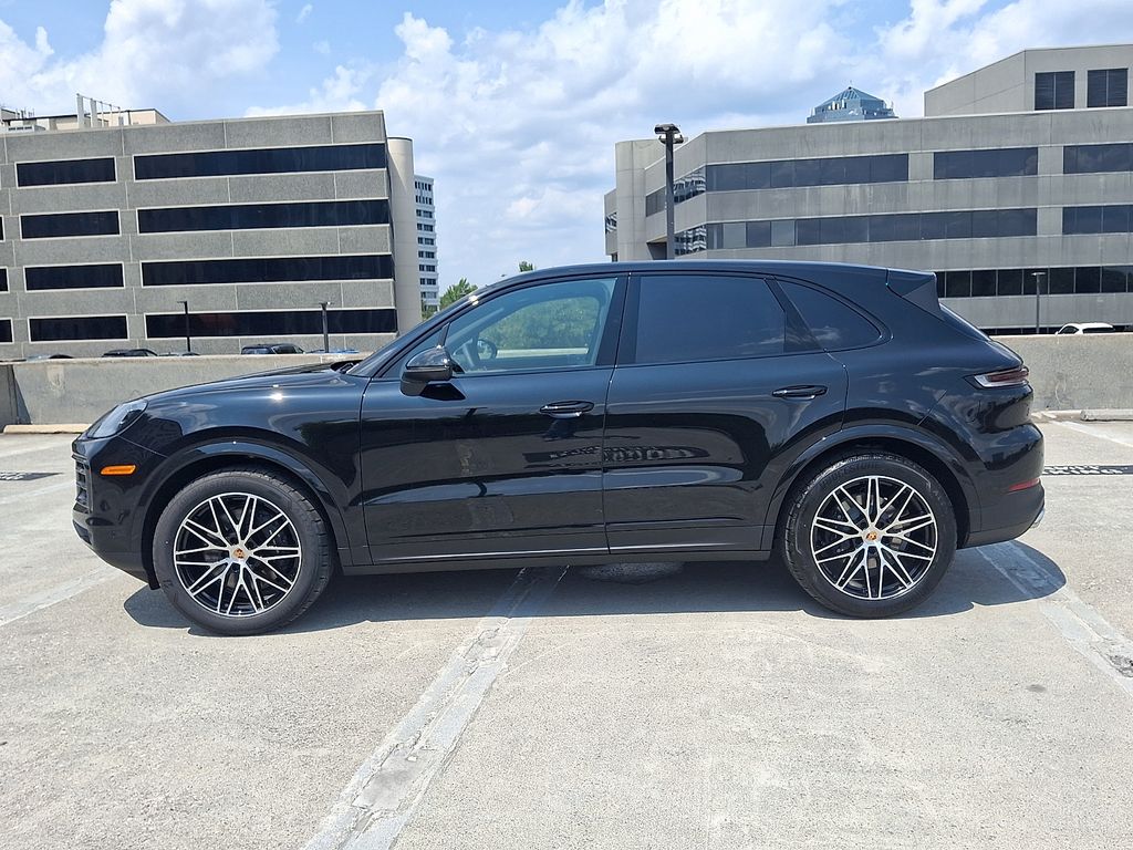 Thumbnail: 2026 Porsche Cayenne - 2