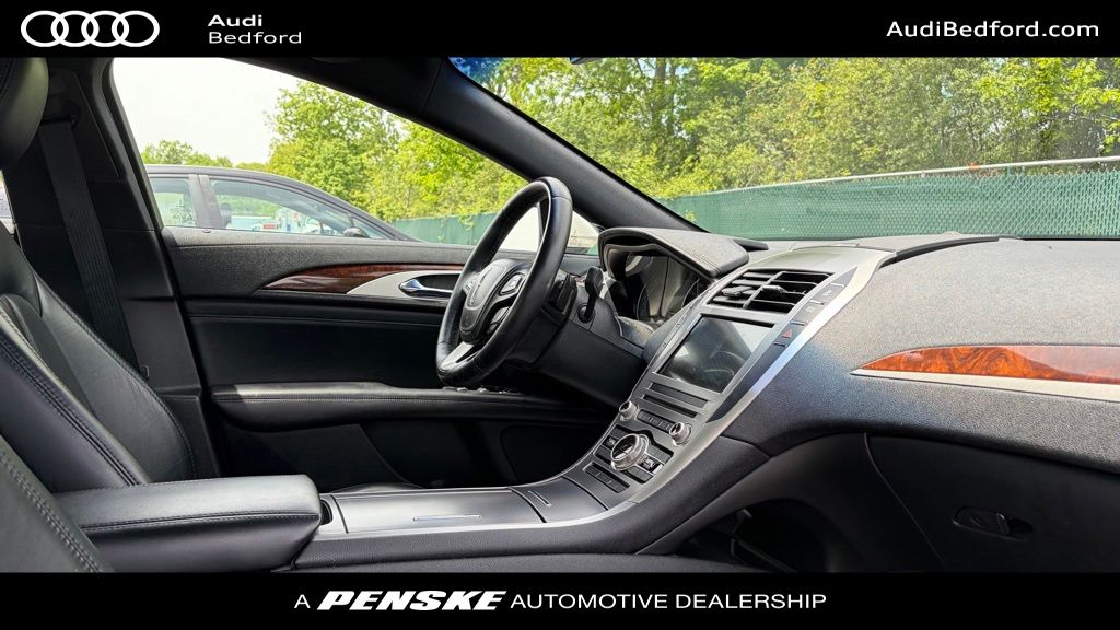 Thumbnail: 2019 Lincoln MKZ - 17