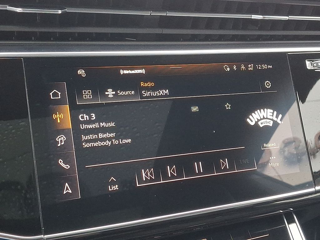 Thumbnail: 2025 Audi Q8 - 19