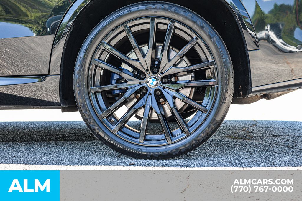 Used 2020 Black BMW M50i image 17
