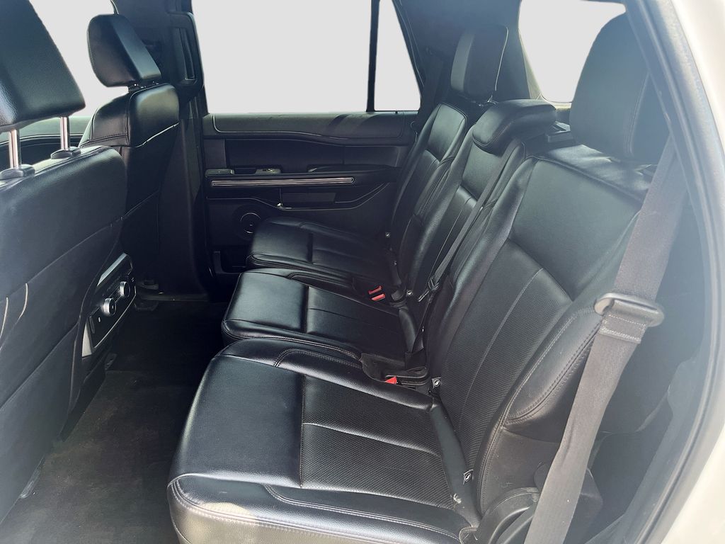 Used 2021 White Ford XLT image 25